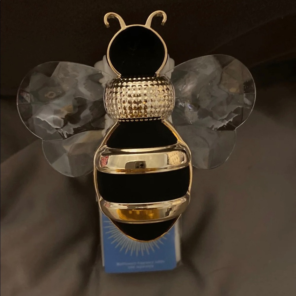 Bath and Body Works Bumblebee Wallflower
